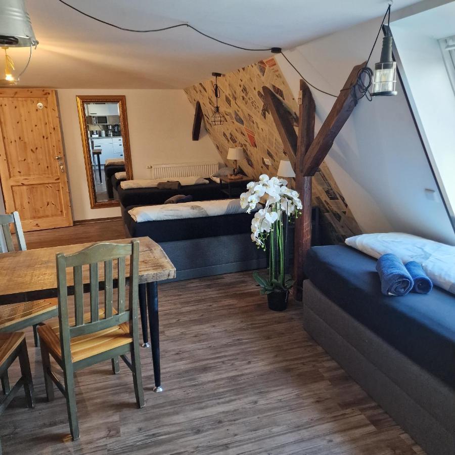 Victory Guesthouse - Handwerker Pension Білефельд Екстер'єр фото