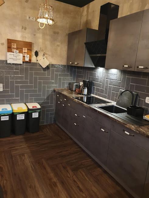 Victory Guesthouse - Handwerker Pension Білефельд Екстер'єр фото