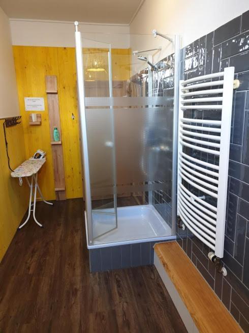 Victory Guesthouse - Handwerker Pension Білефельд Екстер'єр фото