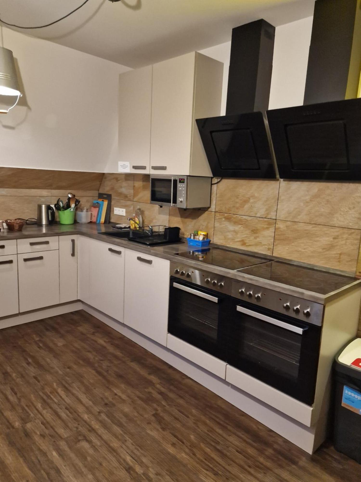 Victory Guesthouse - Handwerker Pension Білефельд Екстер'єр фото
